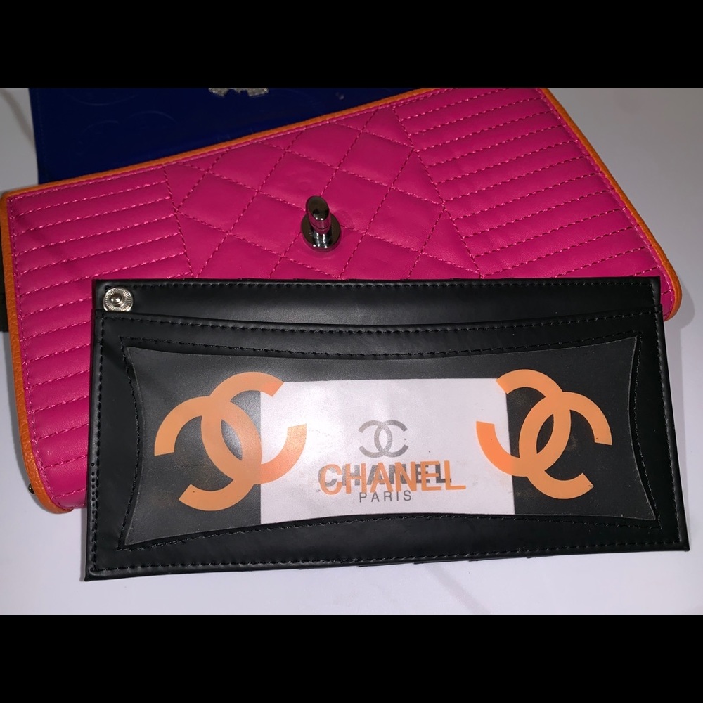 Chanel Purse - Picture 5 of 6